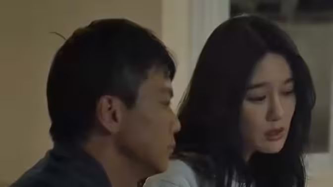 电影:抑郁症女儿跳楼后,我重生了(重启2003之香江风云)