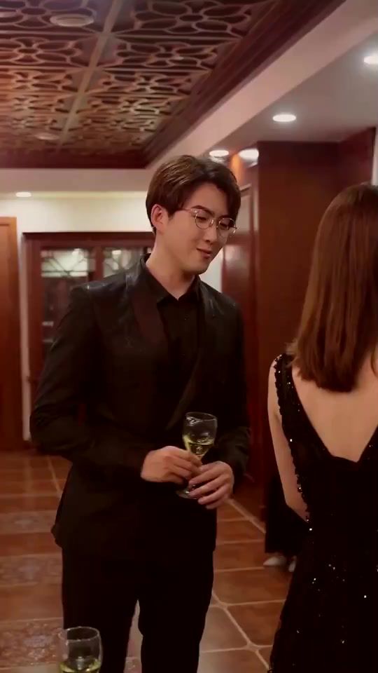 电影：穿越医仙成赘婿